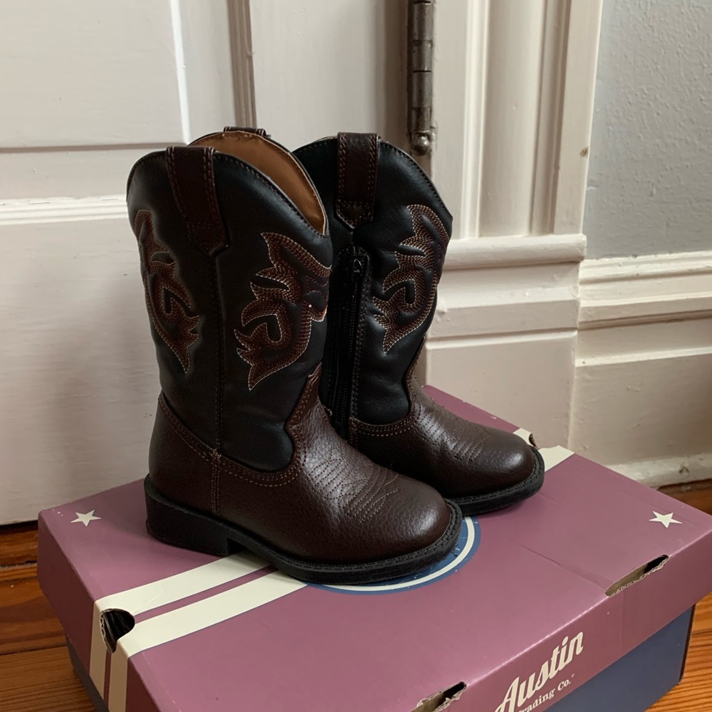 Toddler western cowboy boots size 8
